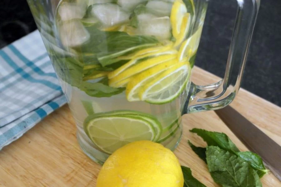 Δύο τρόποι για να κάνεις πιο άμεσα αποτοξίνωση στο σώμα σου